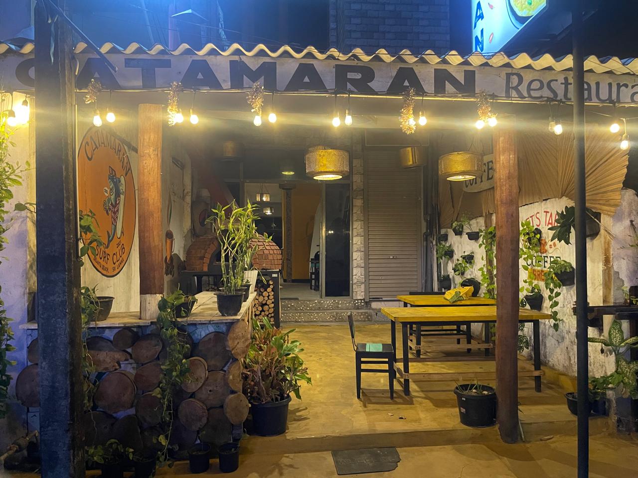 Food and Drinks at Catamaran Surf Club